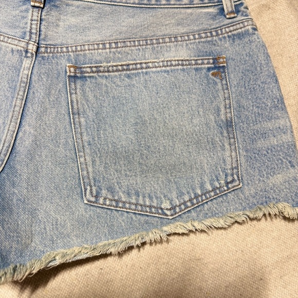 Madewell Women’s 31 Blue Jean Shorts Distressed low rise boyfriend short nwt - Picture 10 of 12